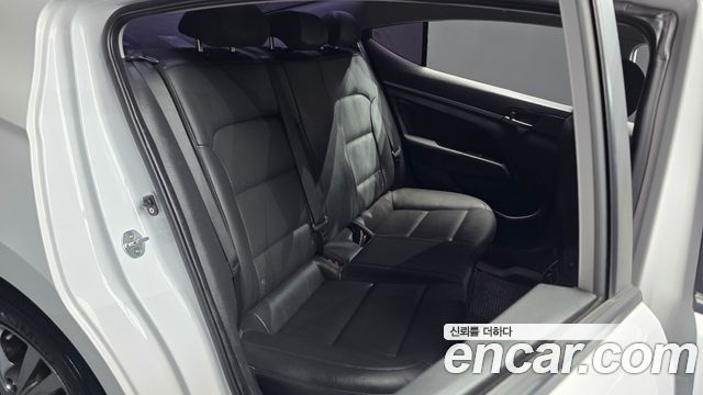 Hyundai Avante (AD) 1.6 GDI Smart Special 2017 — фото 26