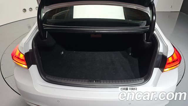 Genesis G80 3.3 GDI Luxury 2017 — фото 31