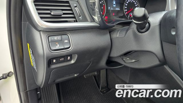 Kia K5 (II) 2.0 Noblesse 2019 — фото 19