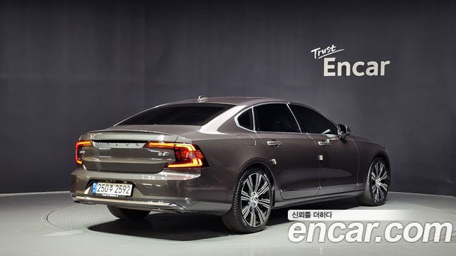 Volvo S90 B6 AWD Inscription 2021 — фото 2