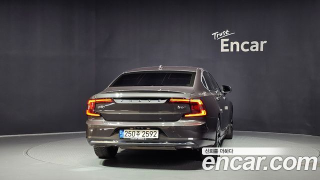 Volvo S90 B6 AWD Inscription 2021 — фото 4