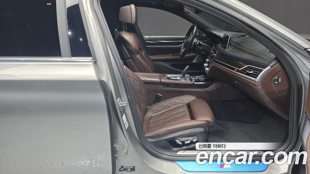 BMW 7 Series (G11) 745Le iPerformance M Sport 2022 — фото 11