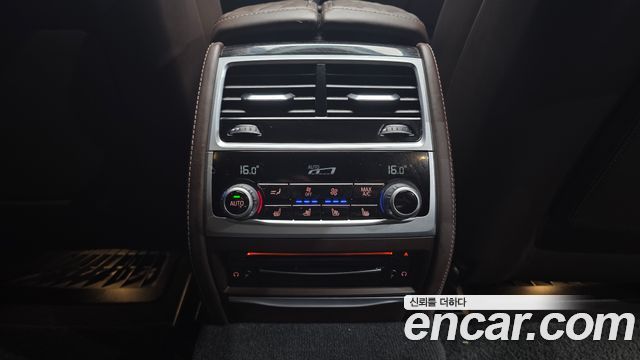BMW 7 Series (G11) 745Le iPerformance M Sport 2022 — фото 18