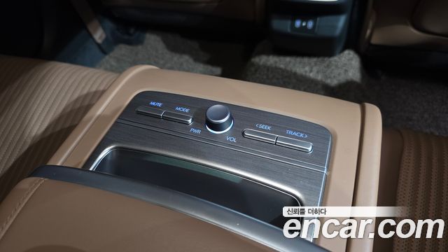 Hyundai Grandeur Hybrid (GN7) Calligraphy 2023 — фото 28