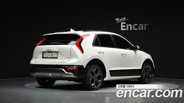 Kia Niro Signature 2022 — фото 2
