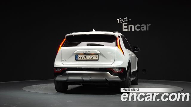 Kia Niro Signature 2022 — фото 4