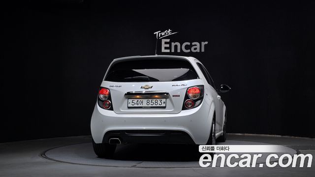 Chevrolet Aveo Hatchback 1.4 Turbo RS 2014 — фото 4