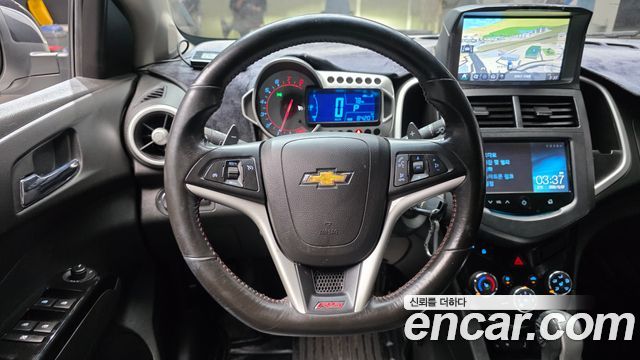 Chevrolet Aveo Hatchback 1.4 Turbo RS 2014 — фото 13