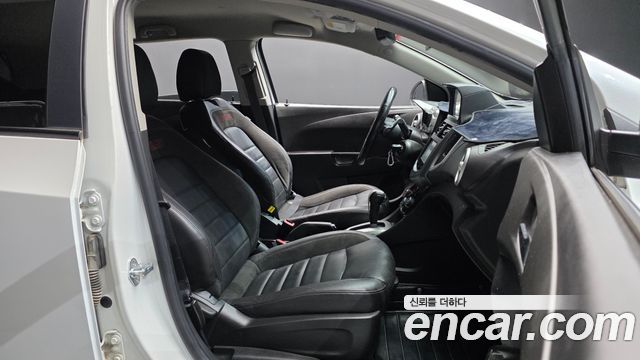 Chevrolet Aveo Hatchback 1.4 Turbo RS 2014 — фото 26