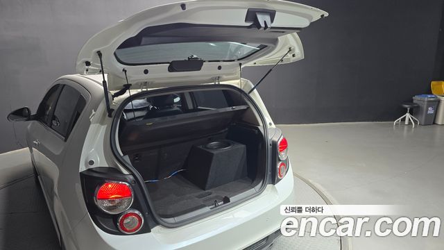 Chevrolet Aveo Hatchback 1.4 Turbo RS 2014 — фото 30
