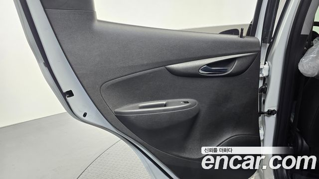 Chevrolet Spark Premier 2019 — фото 25