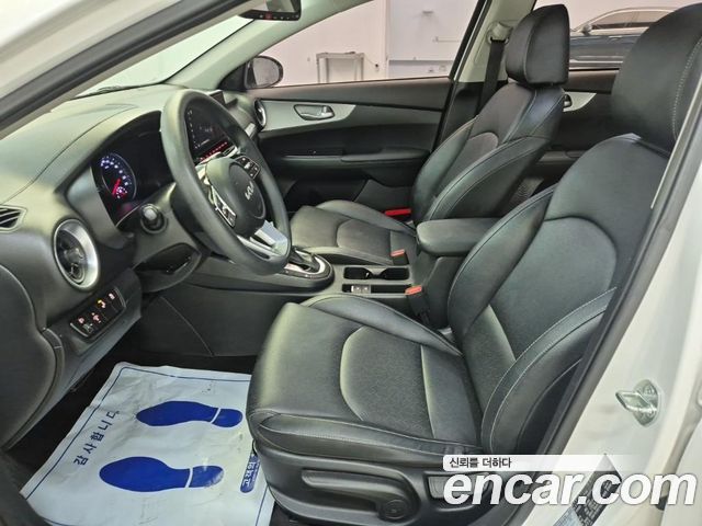 Kia K3 (II) 1.6 Trendy 2023 — фото 15