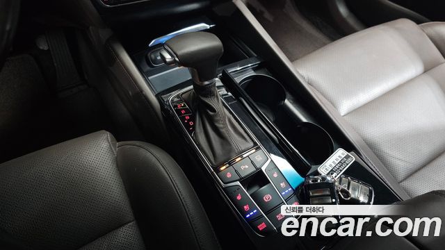 Kia K7 2.4 GDI Limited 2017 — фото 9