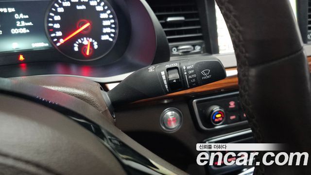 Kia K7 2.4 GDI Limited 2017 — фото 16