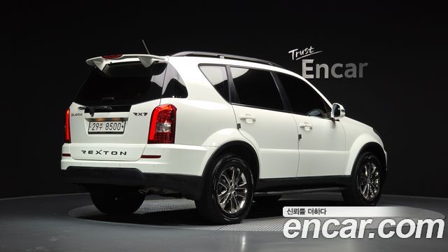 KG Mobility (SsangYong) Rexton W 2.0 4WD RX7 Prestige 2013 — фото 2