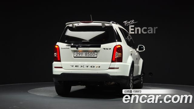 KG Mobility (SsangYong) Rexton W 2.0 4WD RX7 Prestige 2013 — фото 4