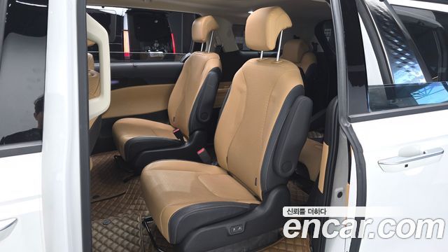Kia Carnival (IV) Gasoline 9-Seater Signature 2023 — фото 16
