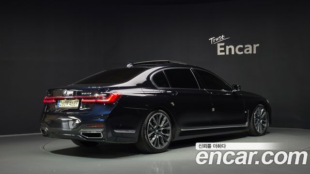 BMW 7 Series (G11) 740Li xDrive M Sport Package 2022 — фото 2