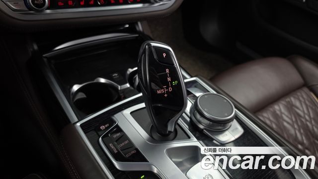 BMW 7 Series (G11) 740Li xDrive M Sport Package 2022 — фото 9