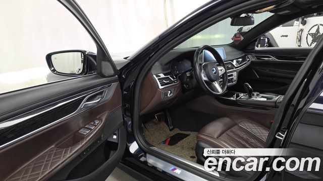 BMW 7 Series (G11) 740Li xDrive M Sport Package 2022 — фото 10