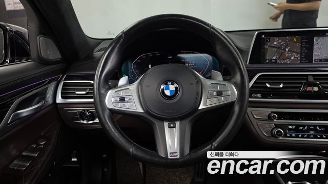 BMW 7 Series (G11) 740Li xDrive M Sport Package 2022 — фото 13