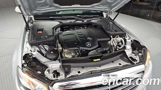 Mercedes-Benz E-Class (W213) E220d 4MATIC Exclusive 2017 — фото 6