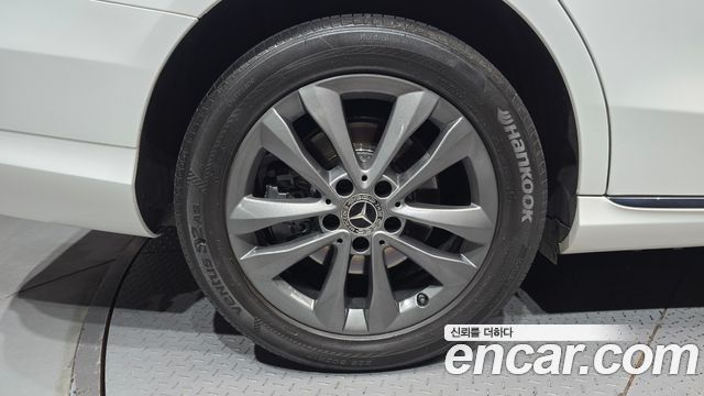 Mercedes-Benz C-Class (W205) C200 Avantgarde 2020 — фото 5