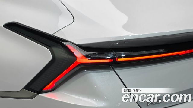 Kia K8 2.5 Gasoline 2WD Noblesse 2025 — фото 23