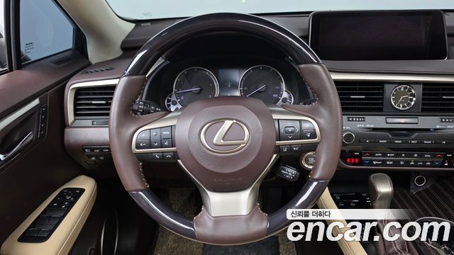 Lexus RX350 (IV) Executive 2018 — фото 16