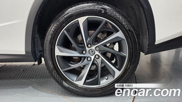 Lexus RX350 (IV) Executive 2018 — фото 27