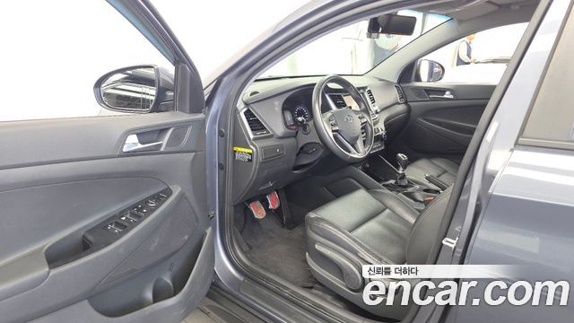 Hyundai Tucson Diesel 2.0 2WD Style 2017 — фото 10