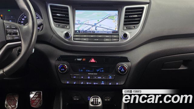 Hyundai Tucson Diesel 2.0 2WD Style 2017 — фото 14