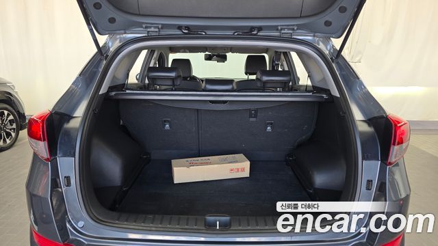 Hyundai Tucson Diesel 2.0 2WD Style 2017 — фото 20