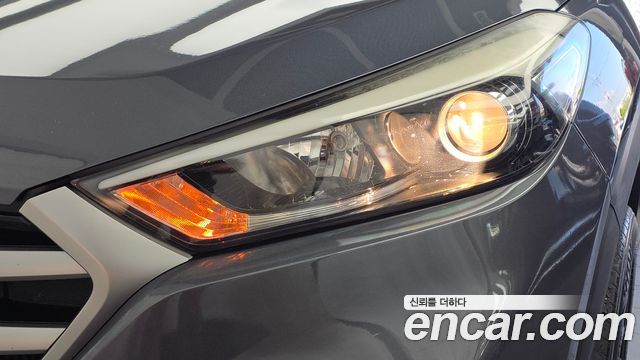 Hyundai Tucson Diesel 2.0 2WD Style 2017 — фото 22