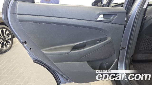 Hyundai Tucson Diesel 2.0 2WD Style 2017 — фото 25