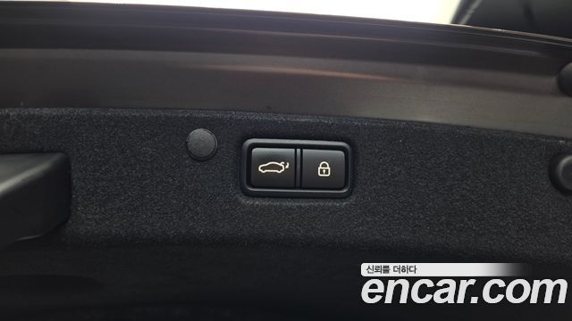 Hyundai Grandeur (IG) 2.4 Exclusive Special 2019 — фото 33