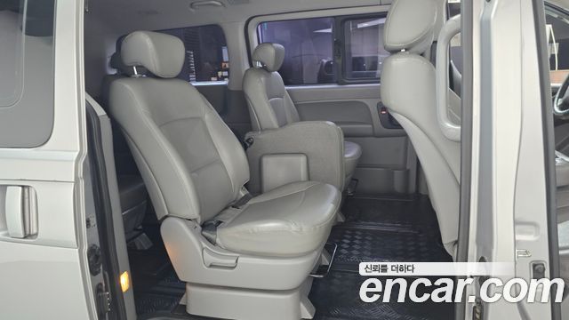 Hyundai Grand Starex 12-Seater Wagon CVX Premium 2013 — фото 11