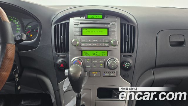 Hyundai Grand Starex 12-Seater Wagon CVX Premium 2013 — фото 13