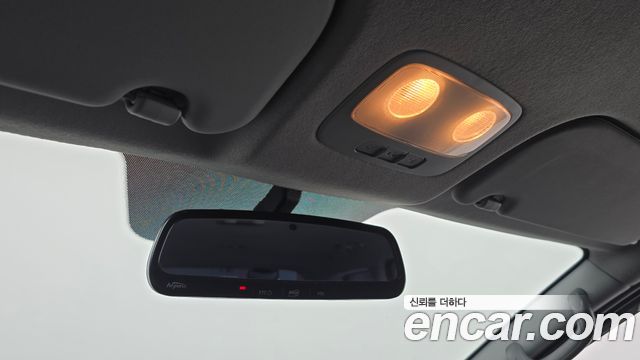 Hyundai Grand Starex 12-Seater Wagon CVX Premium 2013 — фото 14