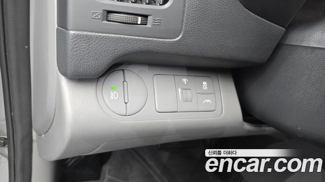 Hyundai Grand Starex 12-Seater Wagon CVX Premium 2013 — фото 15
