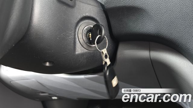 Hyundai Grand Starex 12-Seater Wagon CVX Premium 2013 — фото 16