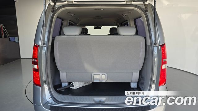 Hyundai Grand Starex 12-Seater Wagon CVX Premium 2013 — фото 20