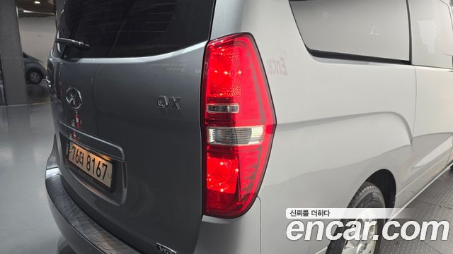 Hyundai Grand Starex 12-Seater Wagon CVX Premium 2013 — фото 23