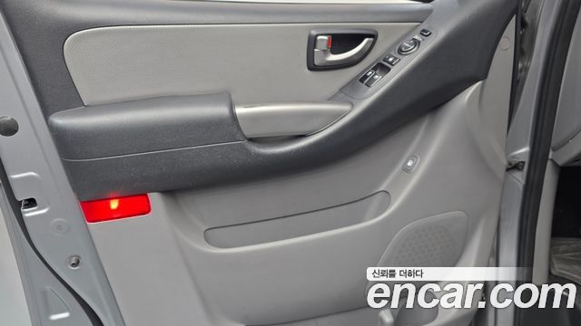 Hyundai Grand Starex 12-Seater Wagon CVX Premium 2013 — фото 24