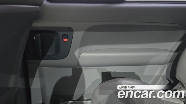 Hyundai Grand Starex 12-Seater Wagon CVX Premium 2013 — фото 25