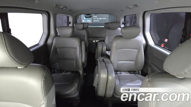 Hyundai Grand Starex 12-Seater Wagon CVX Premium 2013 — фото 29
