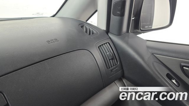 Hyundai Grand Starex 12-Seater Wagon CVX Premium 2013 — фото 30
