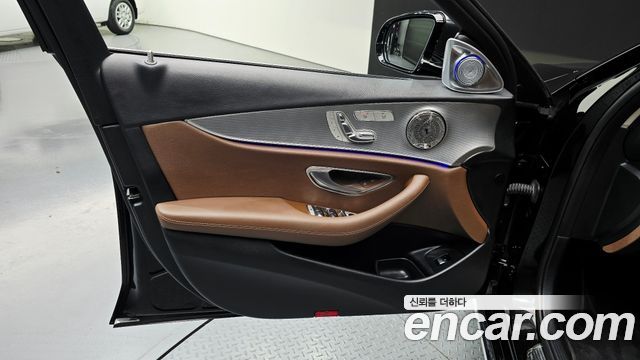 Mercedes-Benz E-Class (W213) E300 Avantgarde 2019 — фото 30