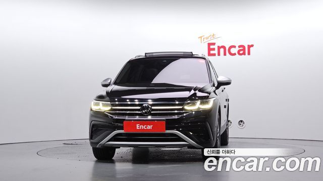 Volkswagen Tiguan Allspace 2.0 TSI Prestige 2023 — фото 3