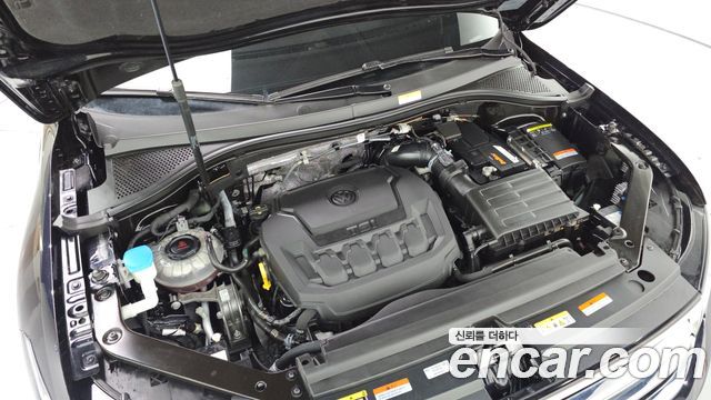 Volkswagen Tiguan Allspace 2.0 TSI Prestige 2023 — фото 6